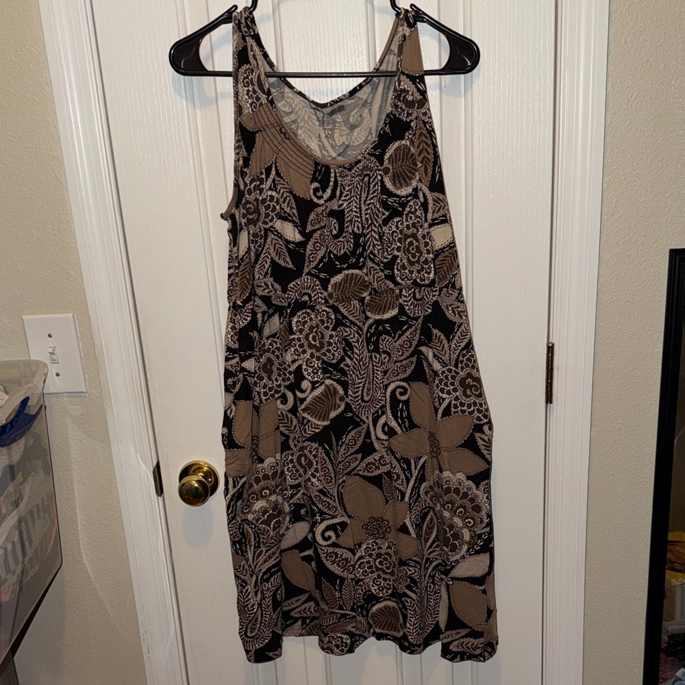 Floral Patterned Midi Dress - Black and Tan